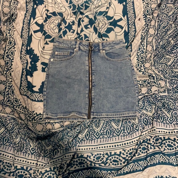 Jean skirt - Picture 1 of 2